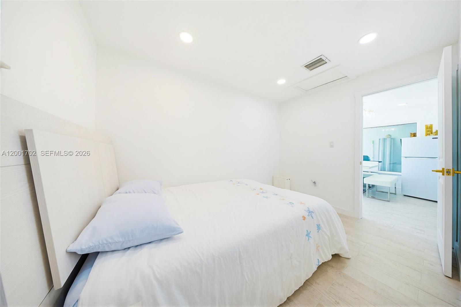 TROPICAL BAY ADD NO 2 - Residential Lease