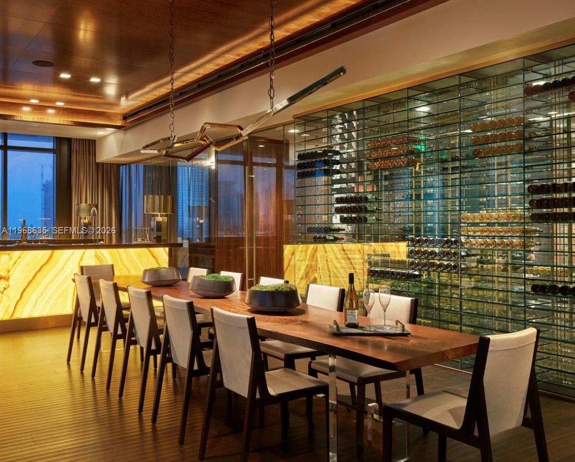 PRIVE CONDO - Residential