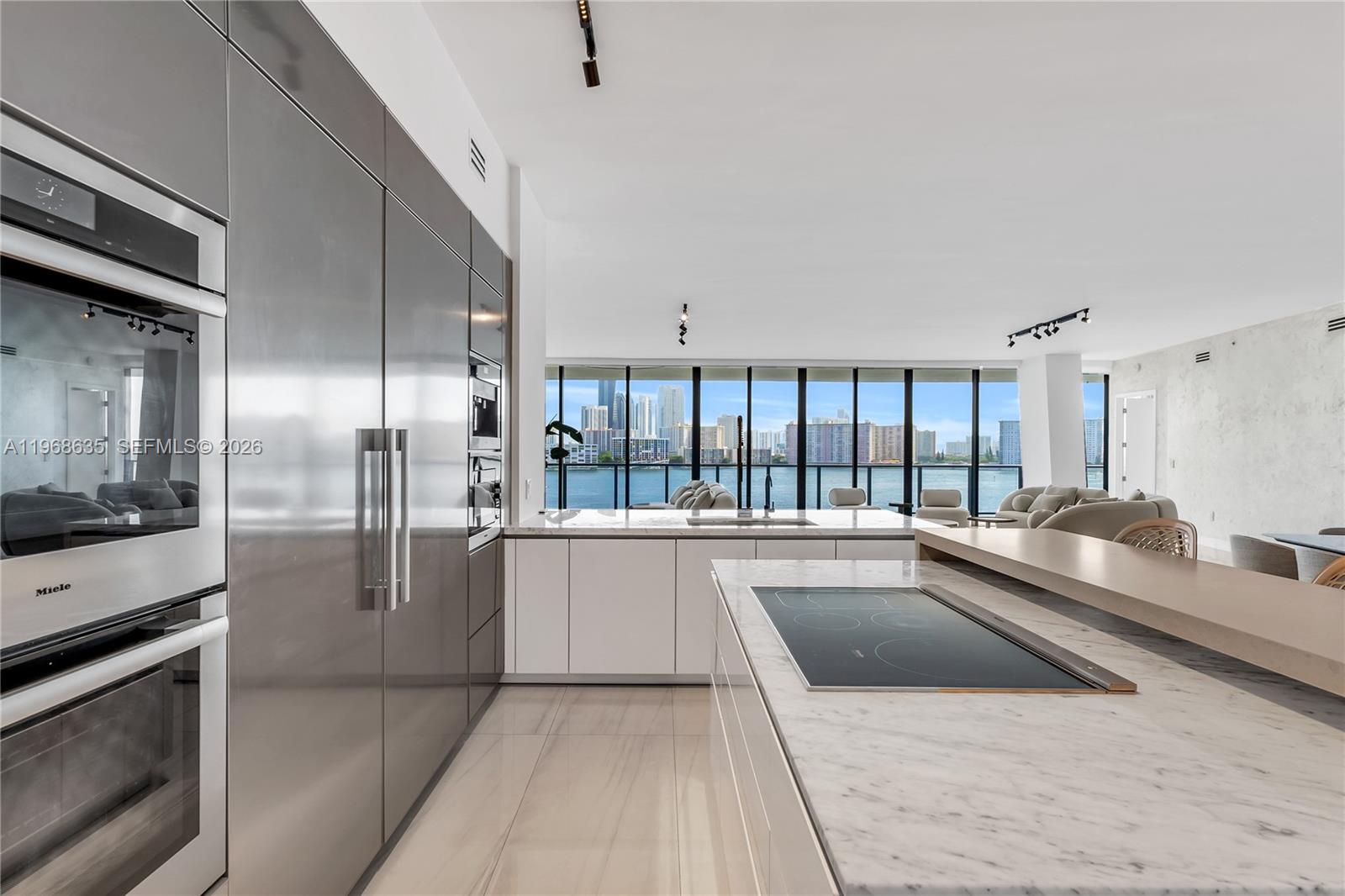 PRIVE CONDO - Residential