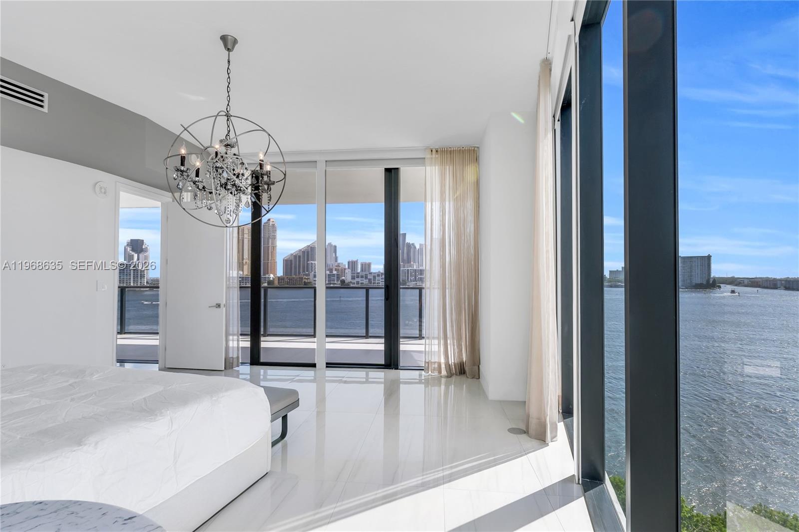PRIVE CONDO - Residential