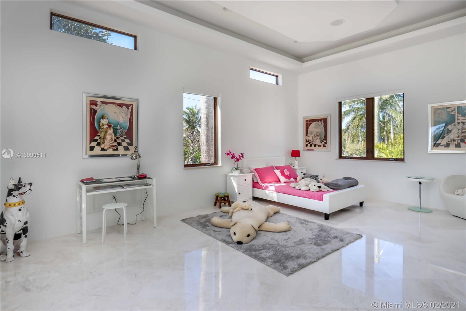 SUNSET LAKE EXTENSION - Residential