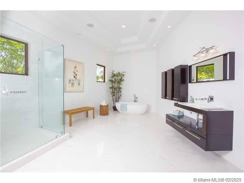 SUNSET LAKE EXTENSION - Residential