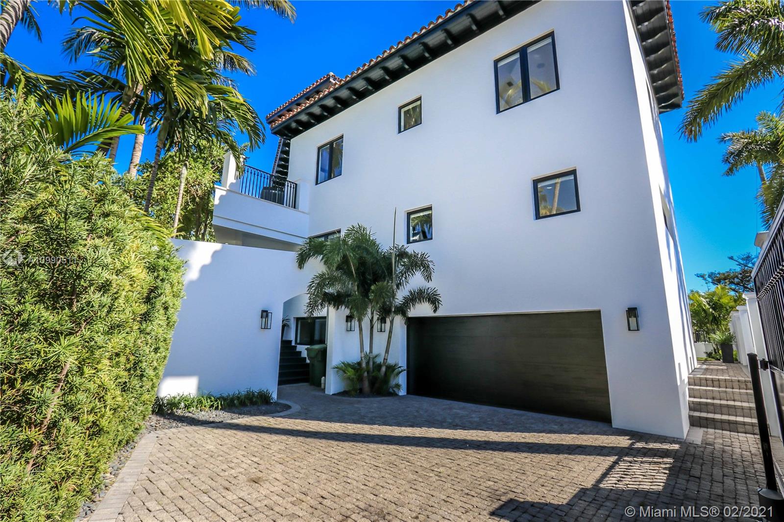 SUNSET LAKE EXTENSION - Residential