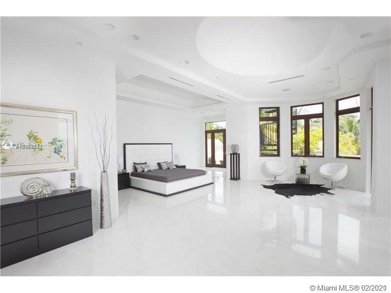 SUNSET LAKE EXTENSION - Residential