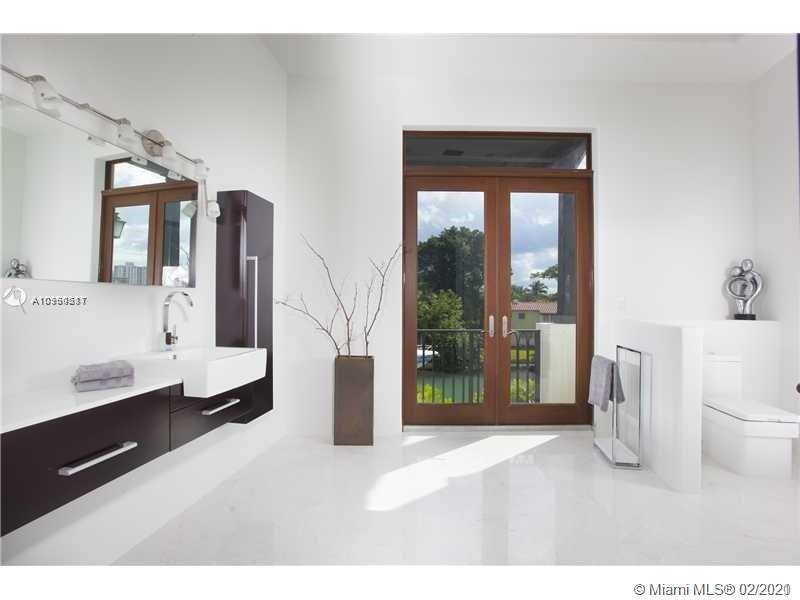 SUNSET LAKE EXTENSION - Residential