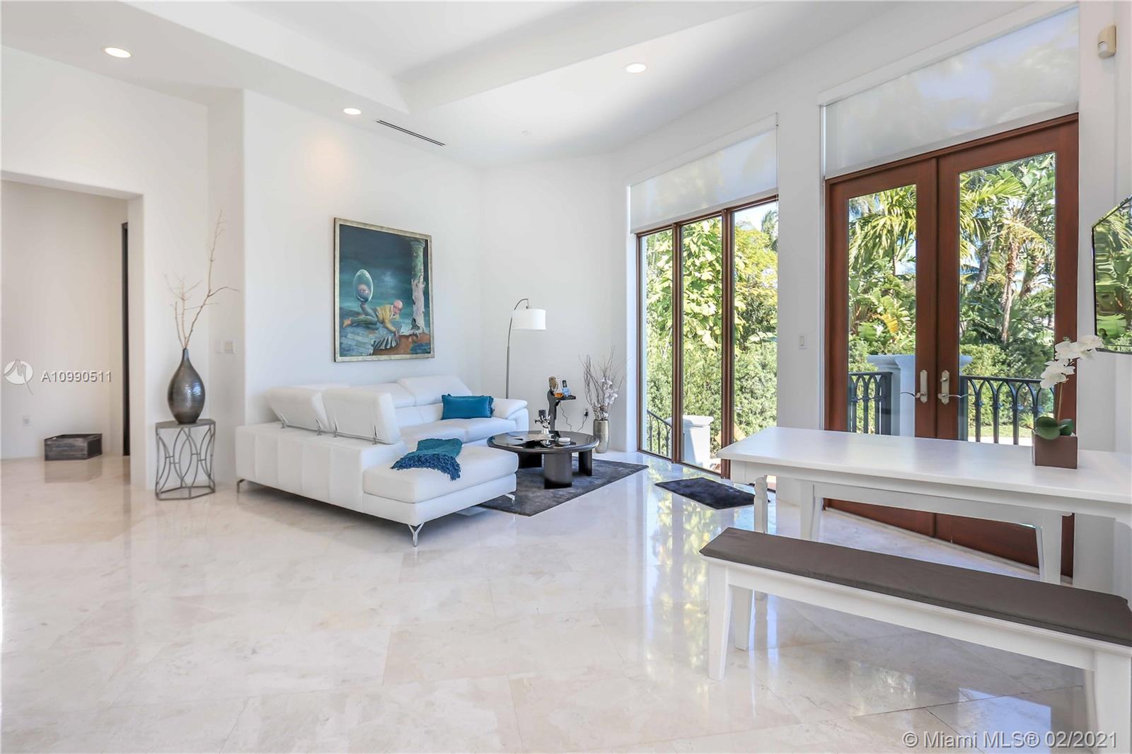 SUNSET LAKE EXTENSION - Residential