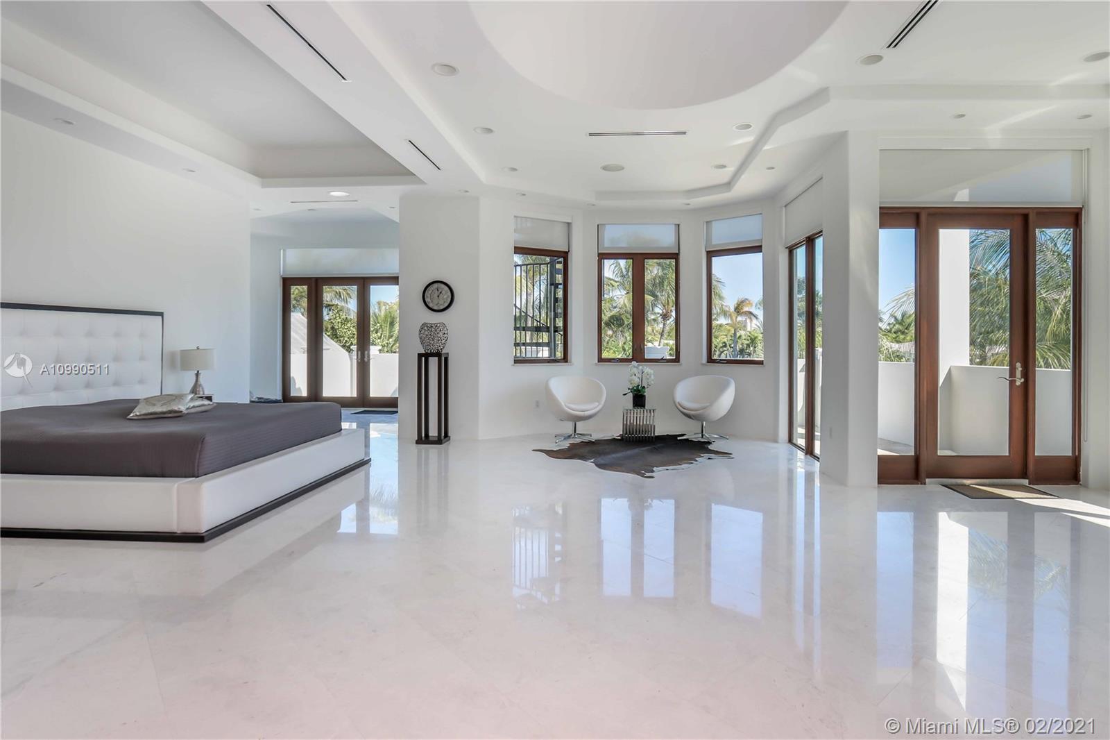 SUNSET LAKE EXTENSION - Residential