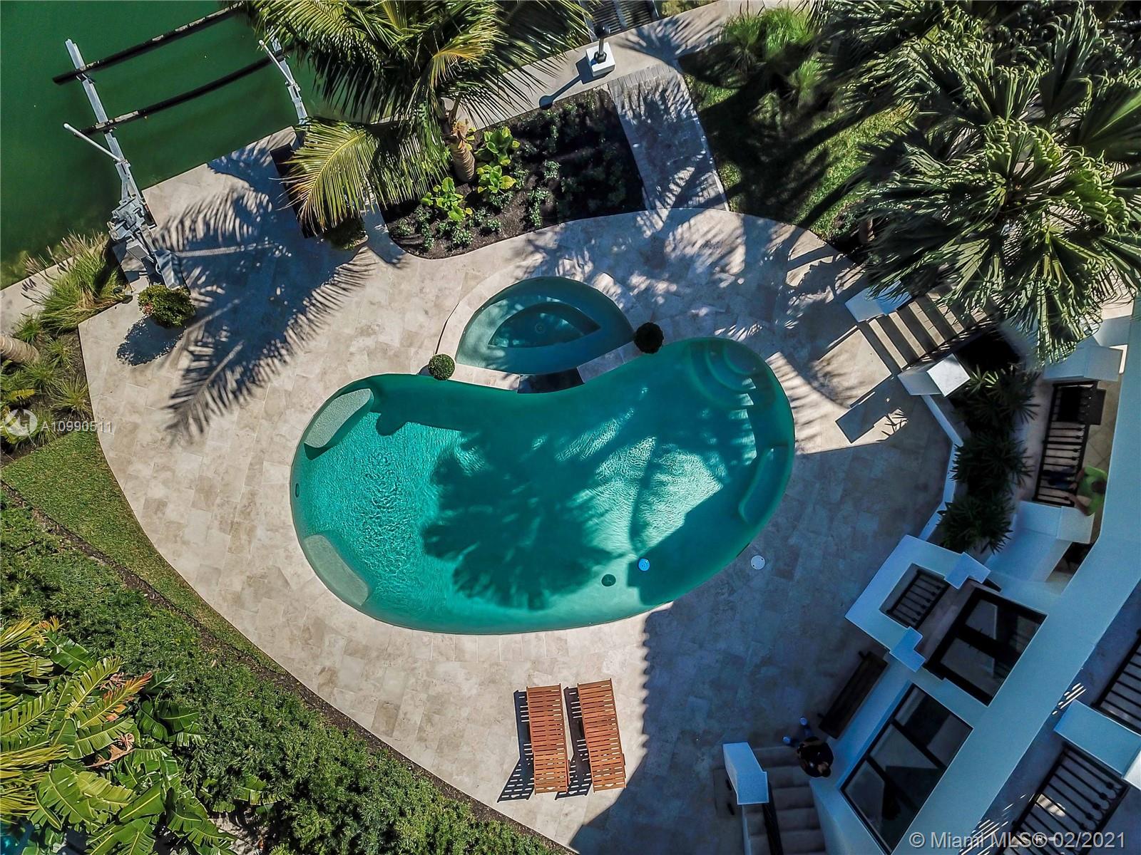 SUNSET LAKE EXTENSION - Residential