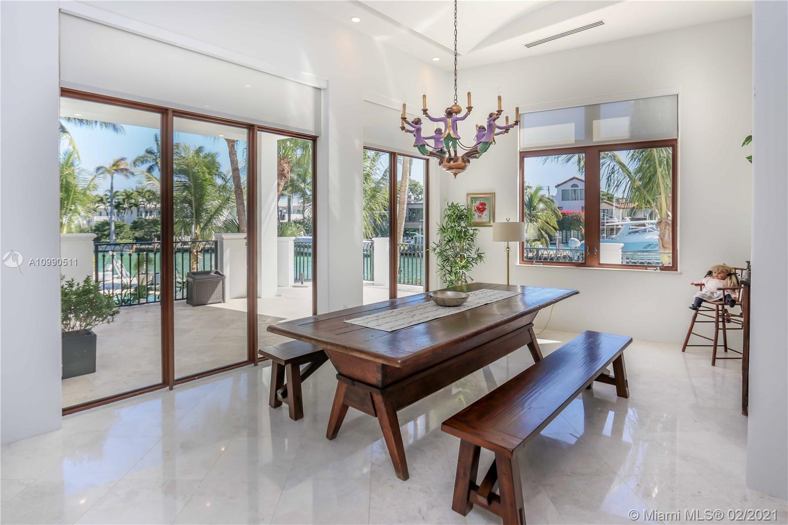 SUNSET LAKE EXTENSION - Residential