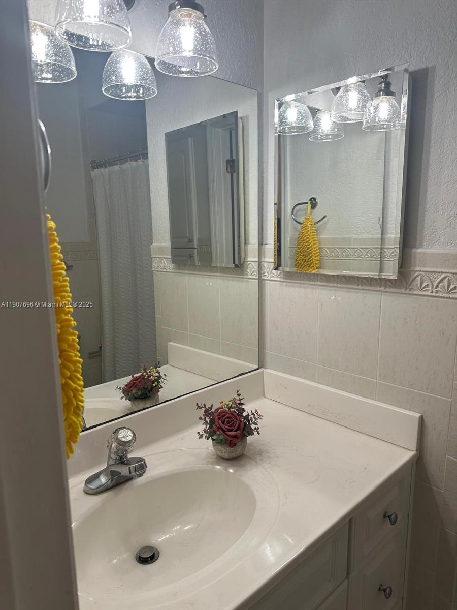 CUSAL SUB - Residential Lease