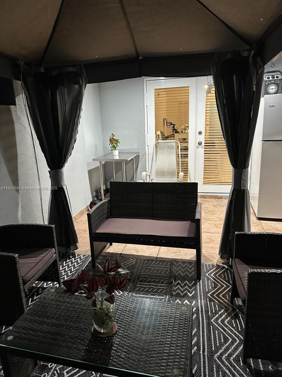 CUSAL SUB - Residential Lease