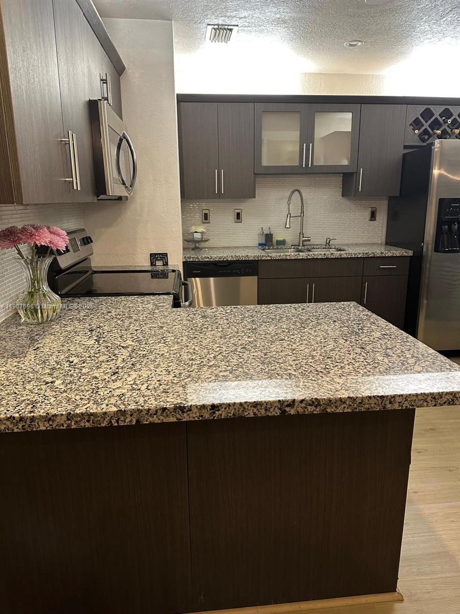 CUSAL SUB - Residential Lease