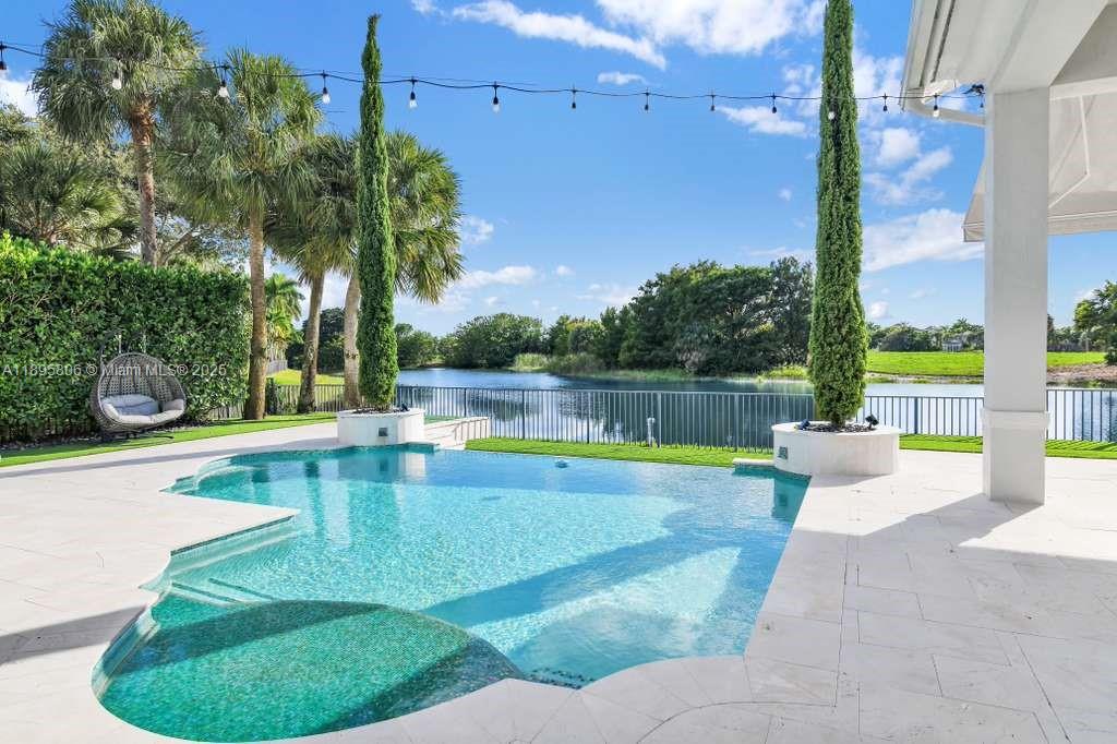 HERON BAY EAST - Residential