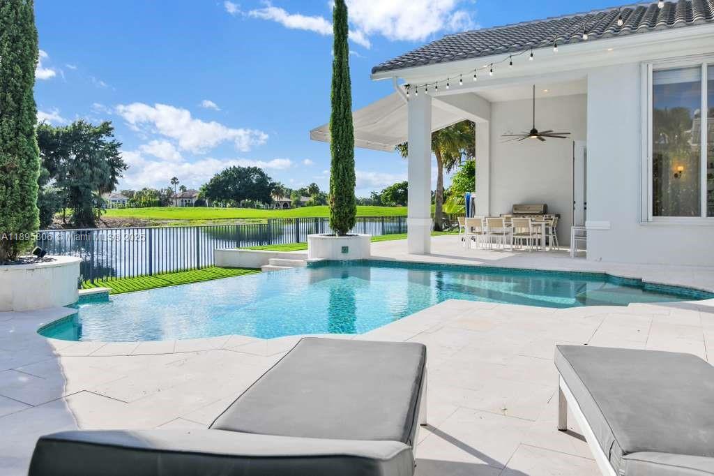 HERON BAY EAST - Residential