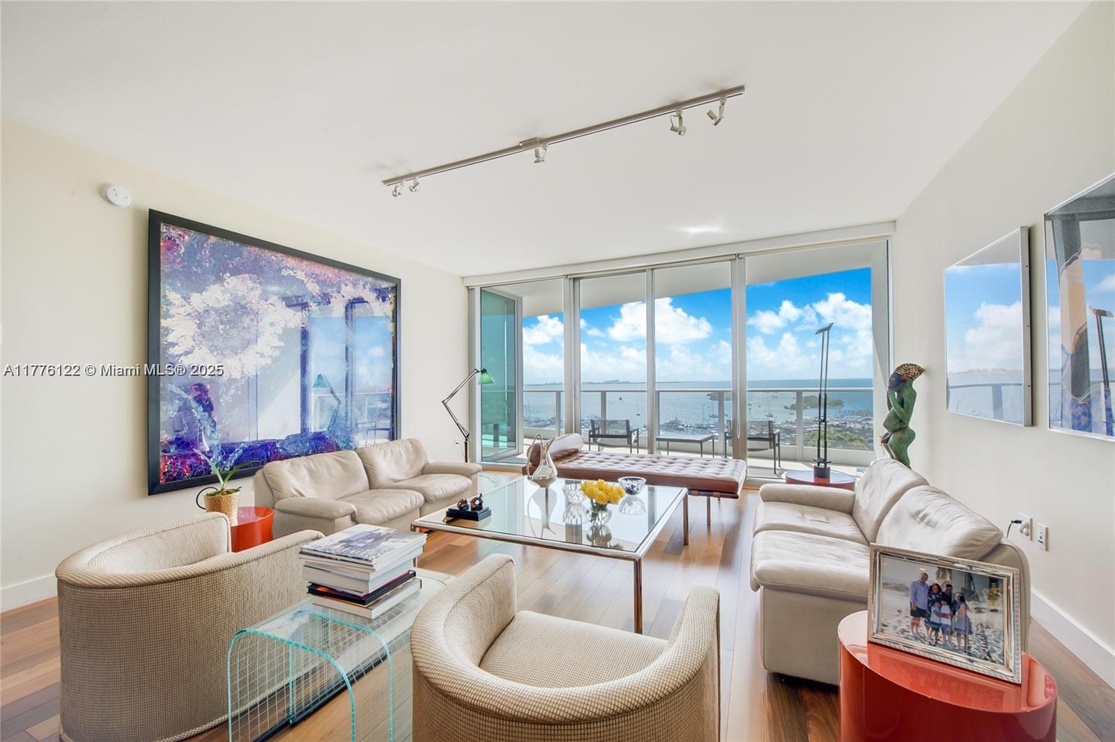 GROVENOR HOUSE CONDO - Residential