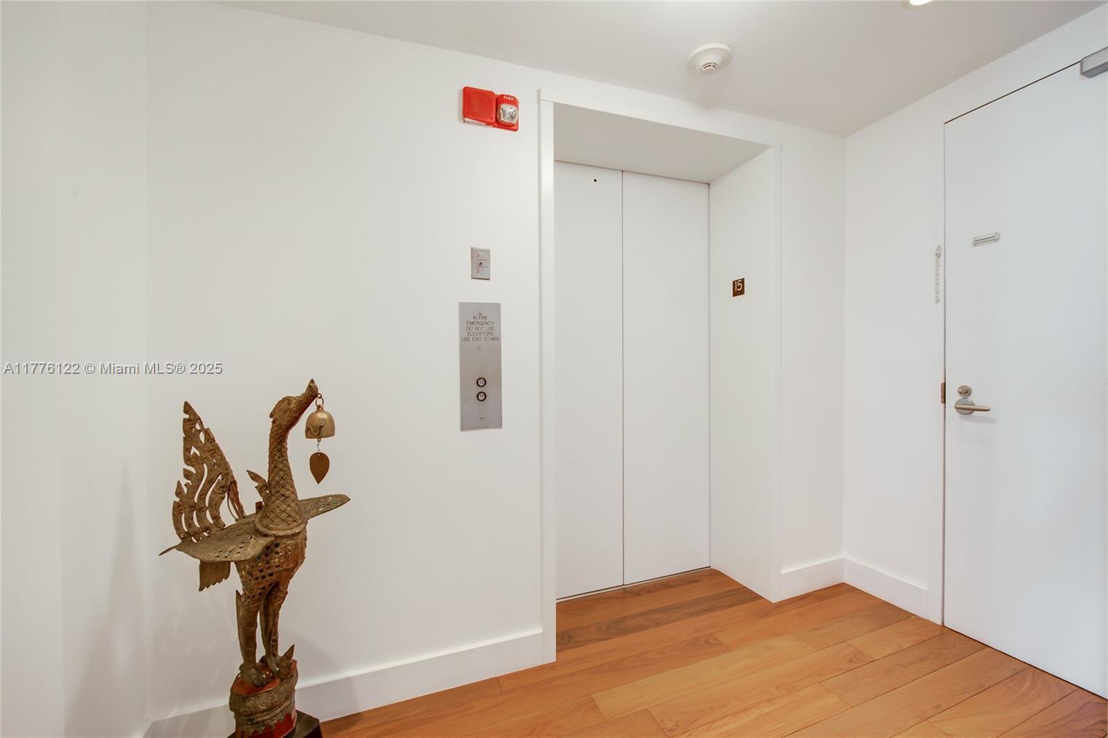 GROVENOR HOUSE CONDO - Residential