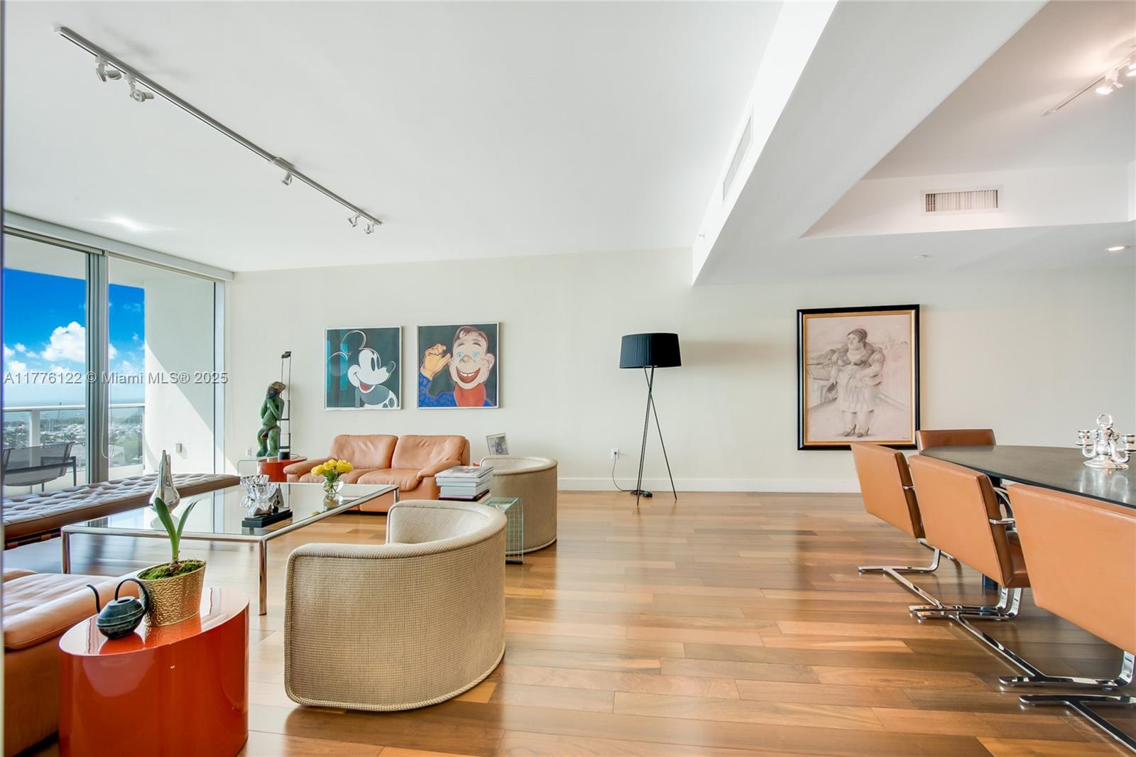 GROVENOR HOUSE CONDO - Residential