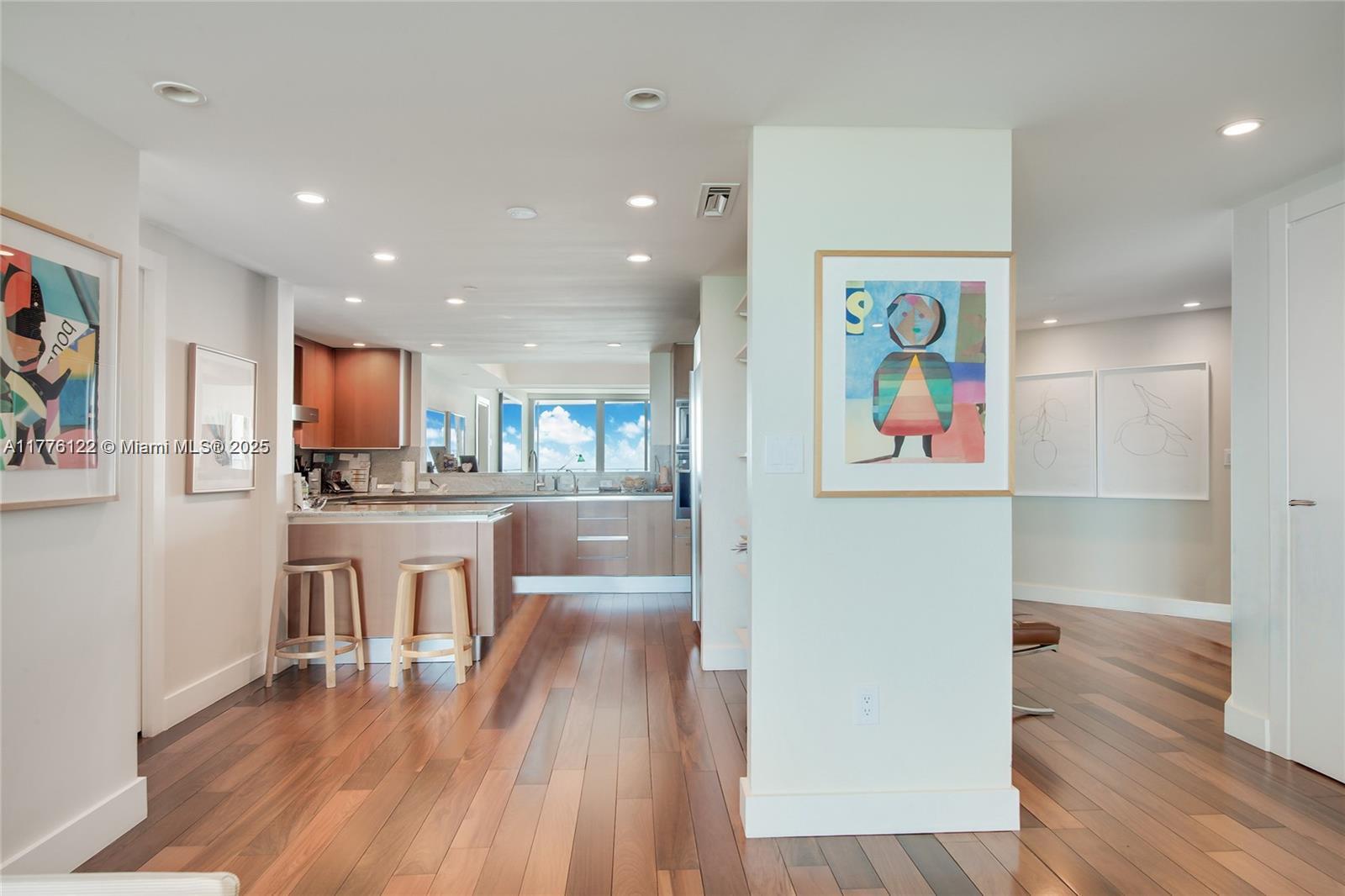 GROVENOR HOUSE CONDO - Residential