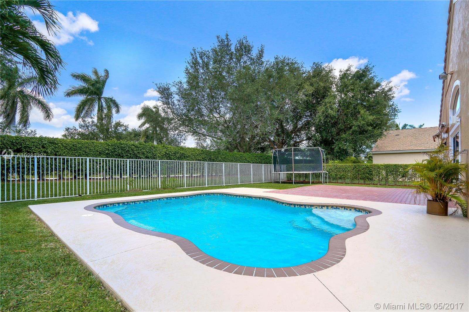 PEMBROKE FALLS PH 6 - Residential