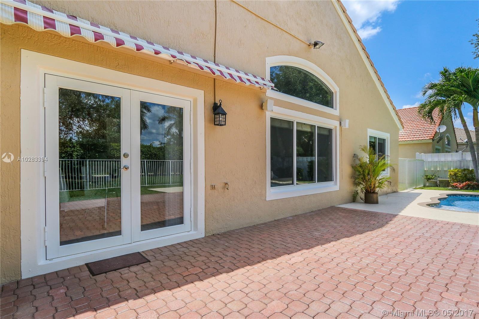 PEMBROKE FALLS PH 6 - Residential