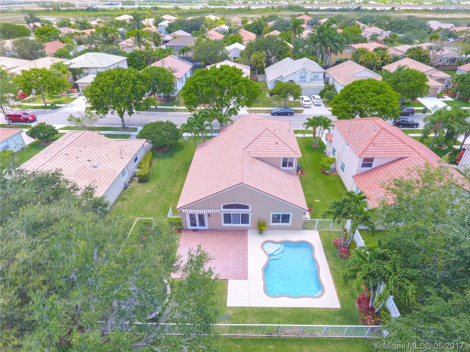 PEMBROKE FALLS PH 6 - Residential