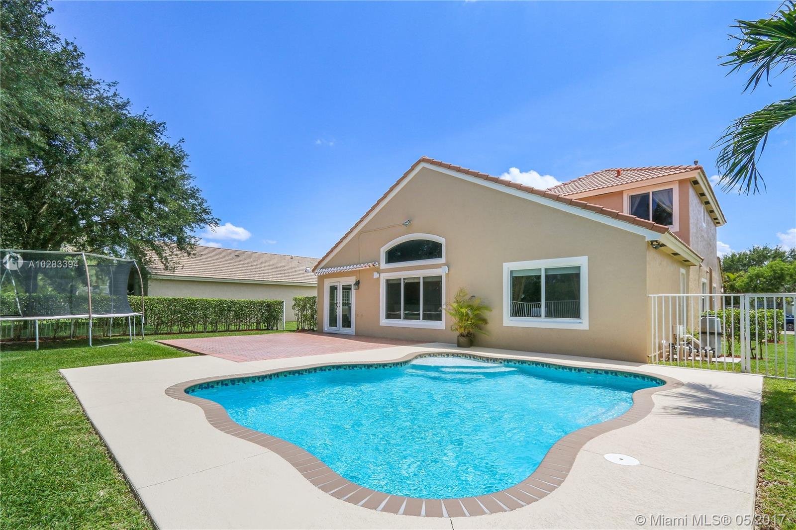 PEMBROKE FALLS PH 6 - Residential