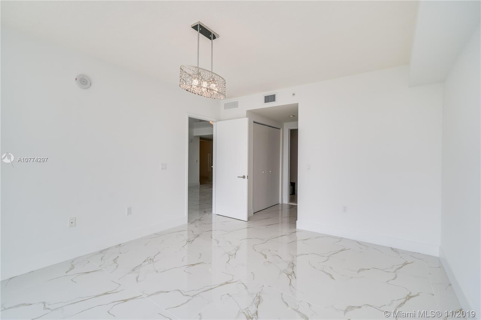 Parque Towers - Residential Lease