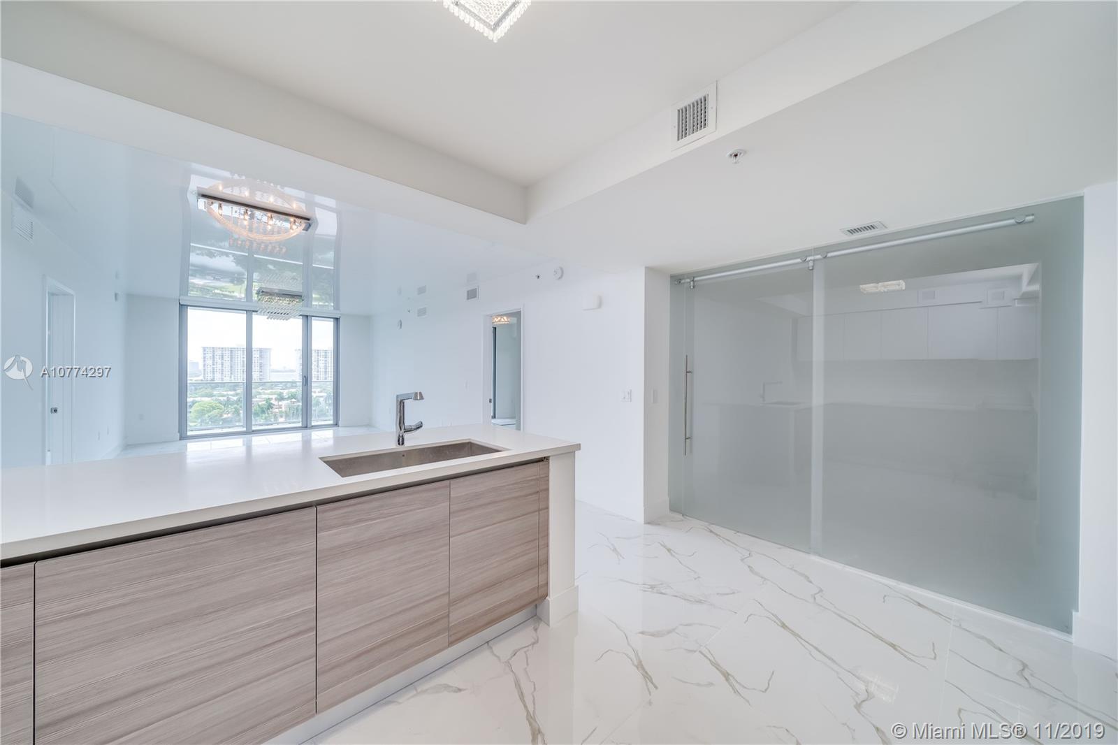 Parque Towers - Residential Lease