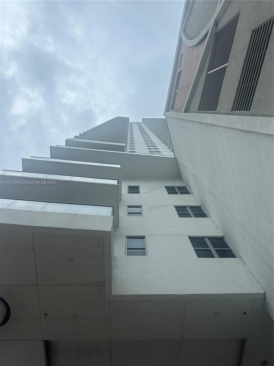 4010 S Ocean Dr R707