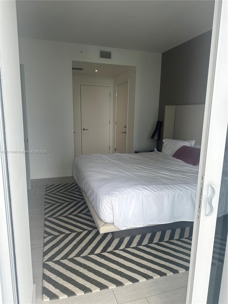 4010 SOUTH OCEAN CONDO - Residential