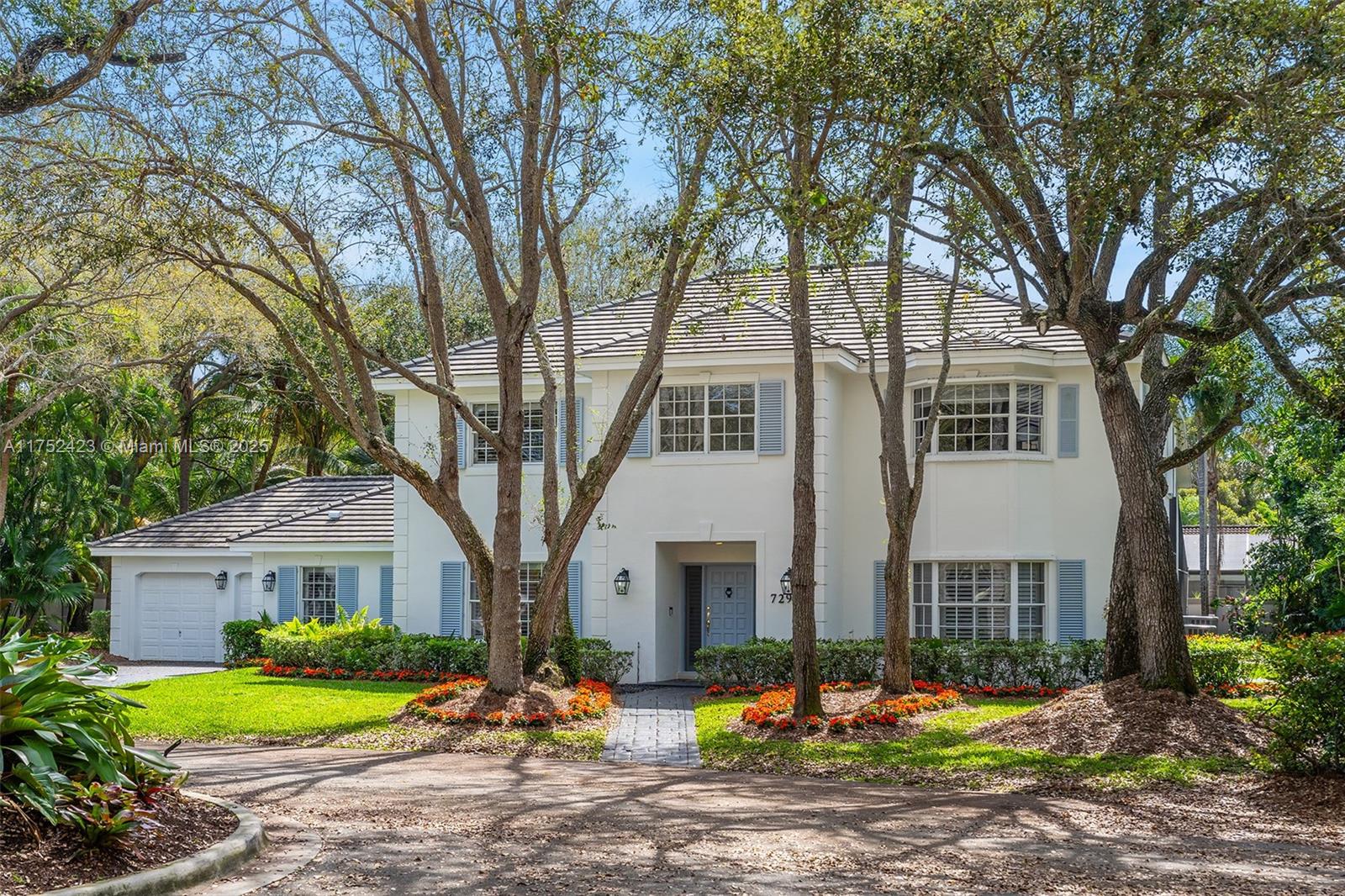 Property for Sale at 7297 Sw 146th St Cir, Palmetto Bay, Miami-Dade County, Florida - Bedrooms: 6 
Bathrooms: 5  - $2,450,000