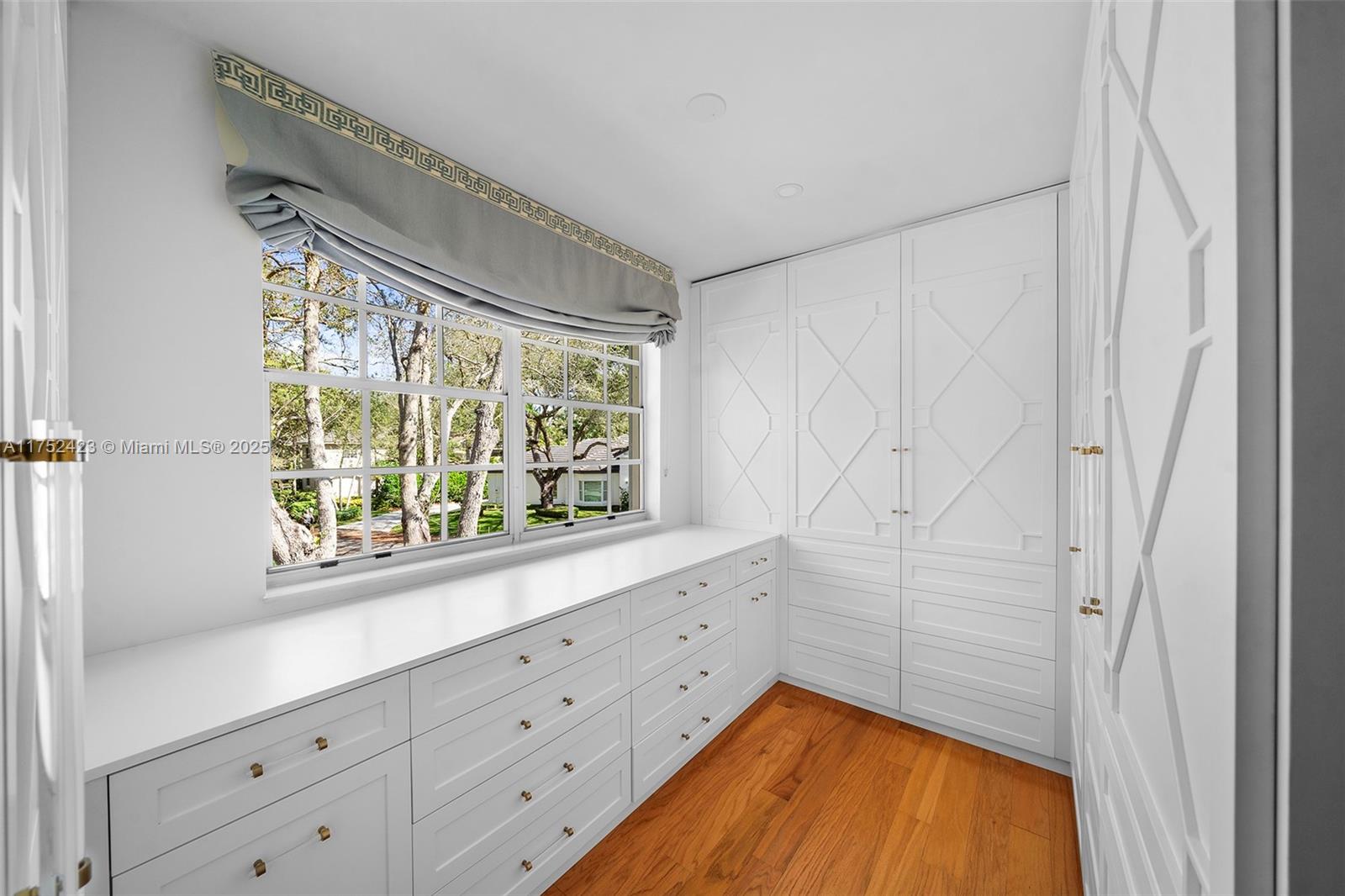 CUTLER OAKS - Residential