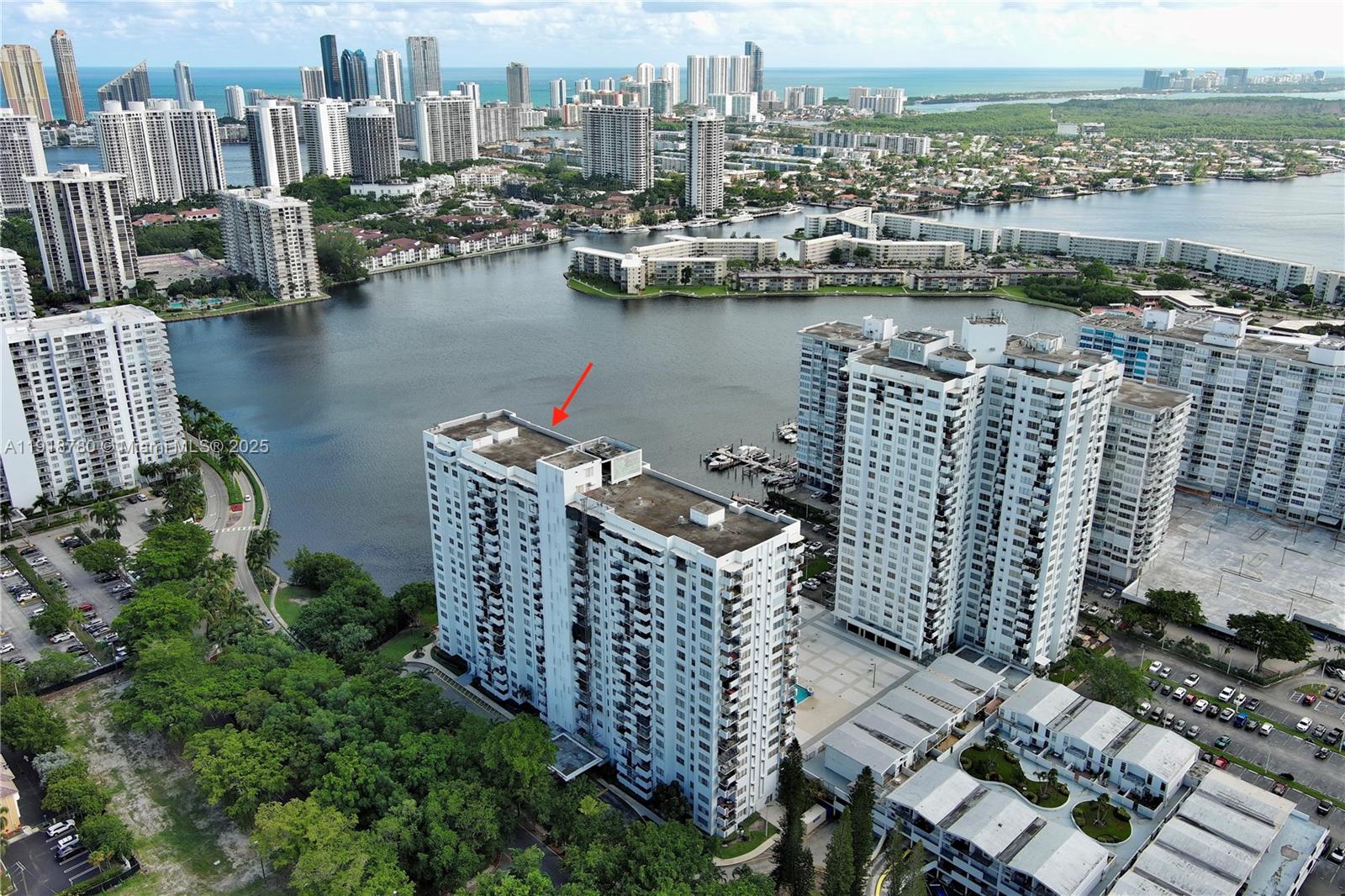 COMMODORE PLAZA CONDO - Residential