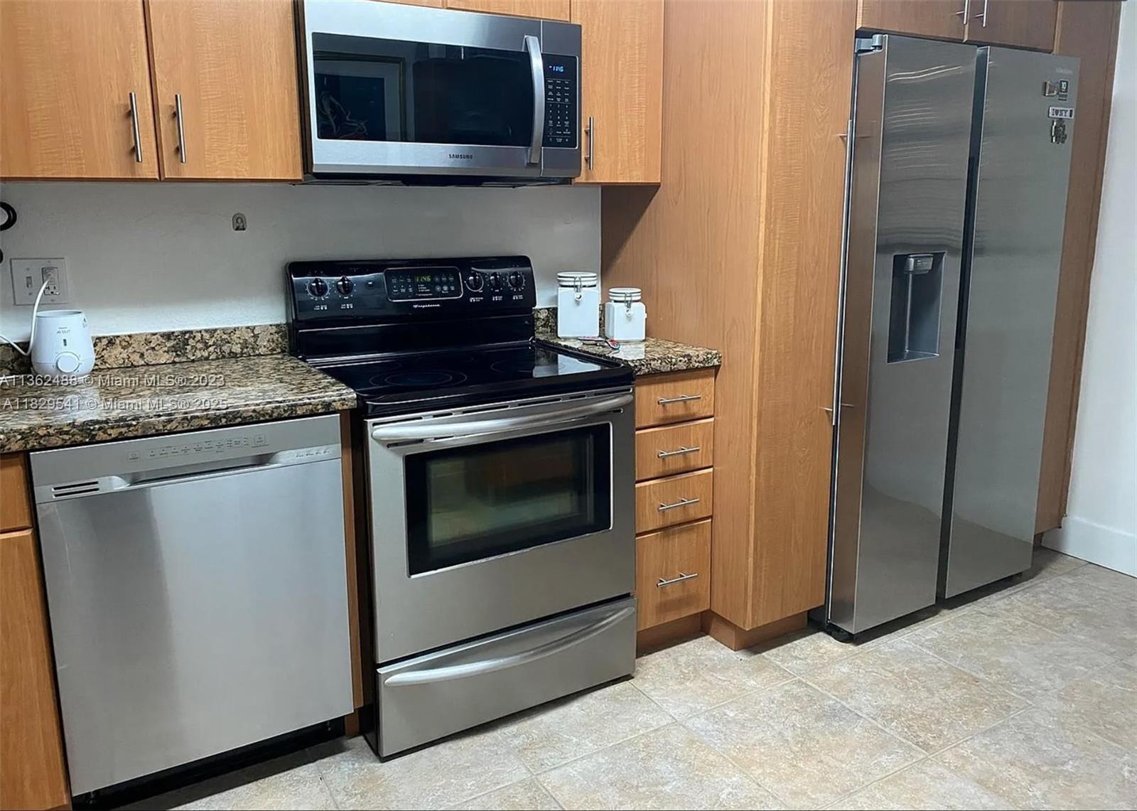 3926 Estepona Ave 7D2