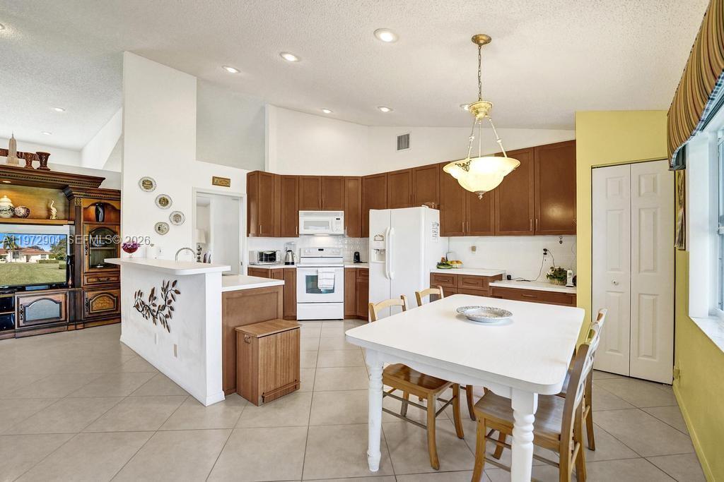 RIDGE ON NOB HILL - Residential