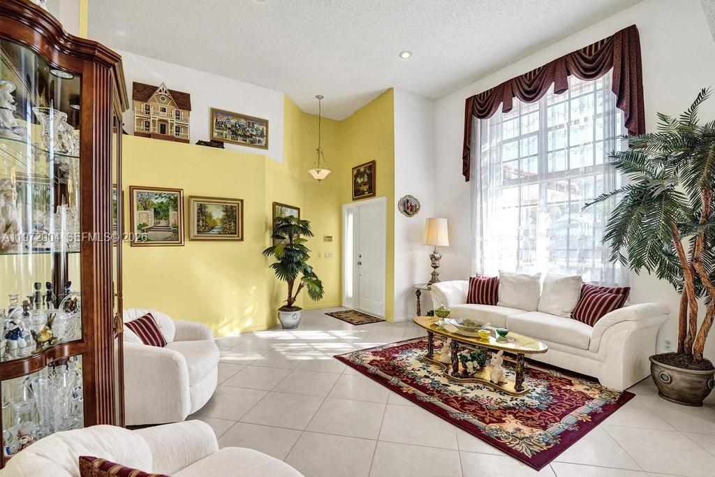 RIDGE ON NOB HILL - Residential