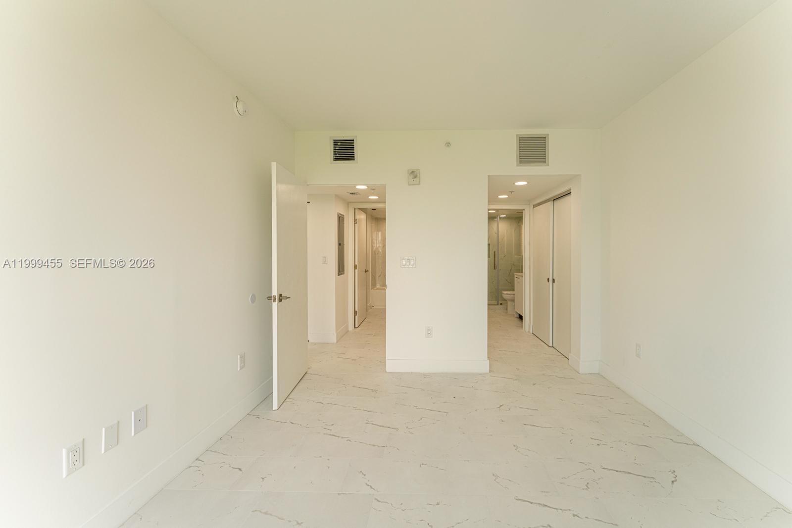 RESIDENCE ON MONROE - Residential