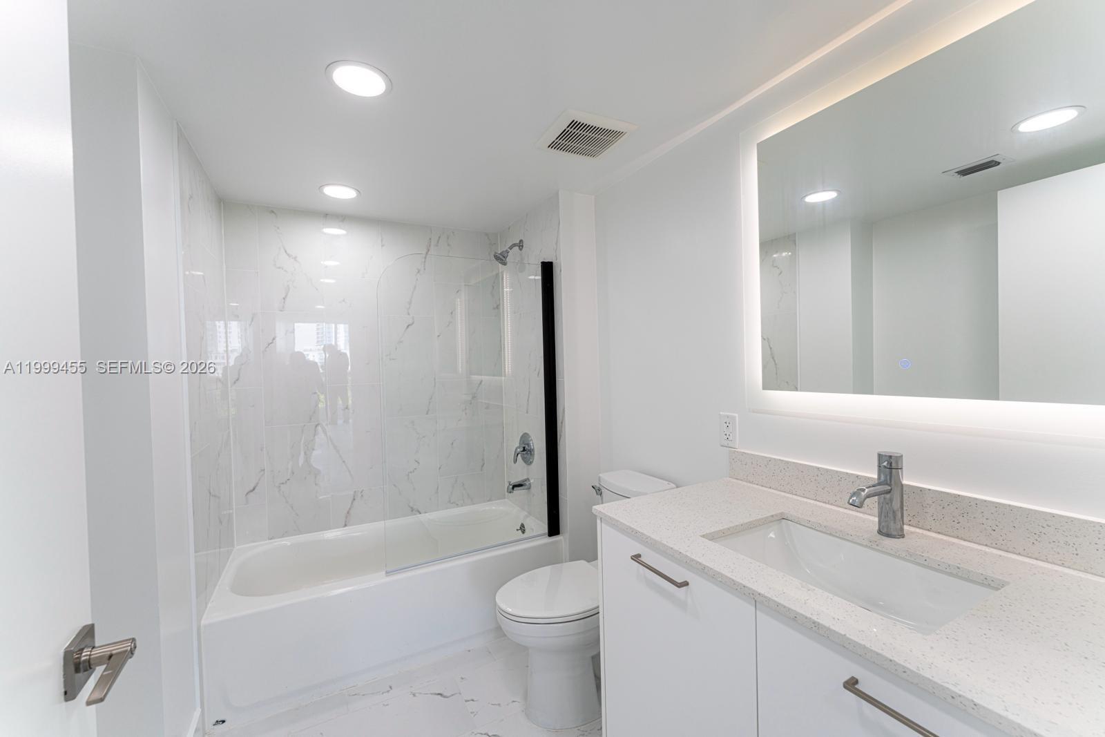 RESIDENCE ON MONROE - Residential