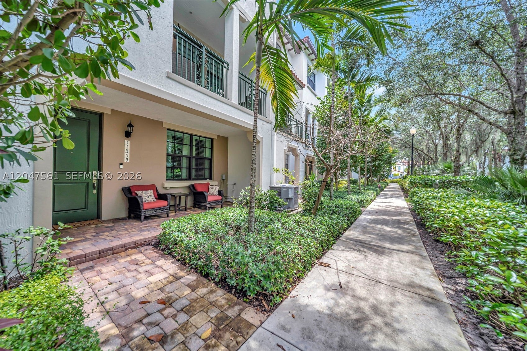 11355 SW 14th St, Pembroke Pines FL 33025