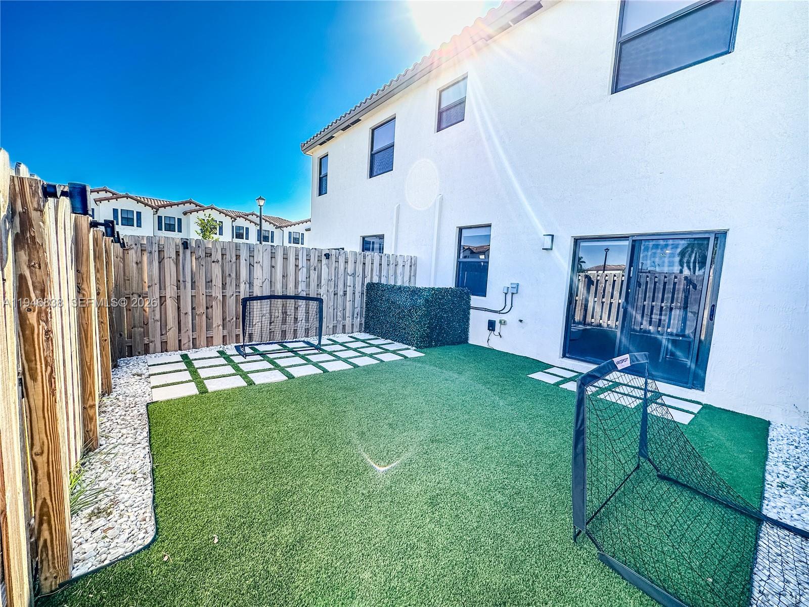 SILVER PALM RESIDENTIAL H - Residential