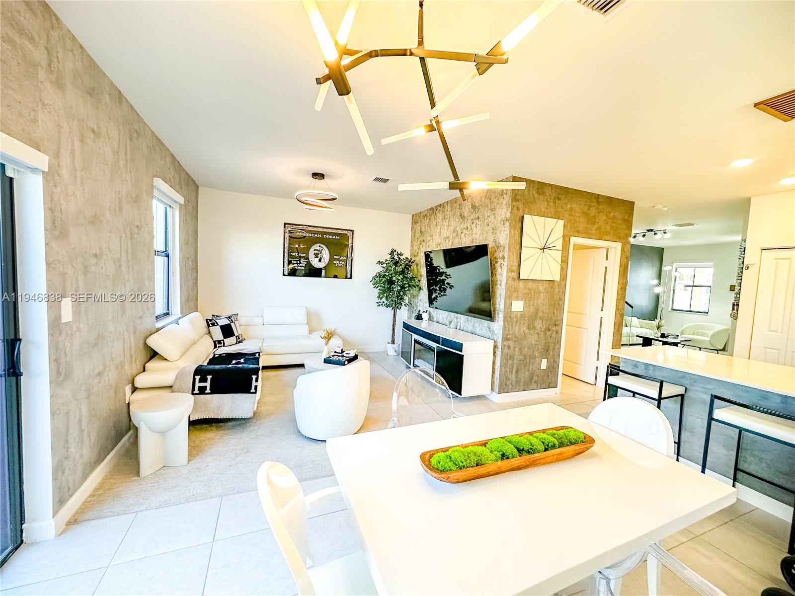 SILVER PALM RESIDENTIAL H - Residential