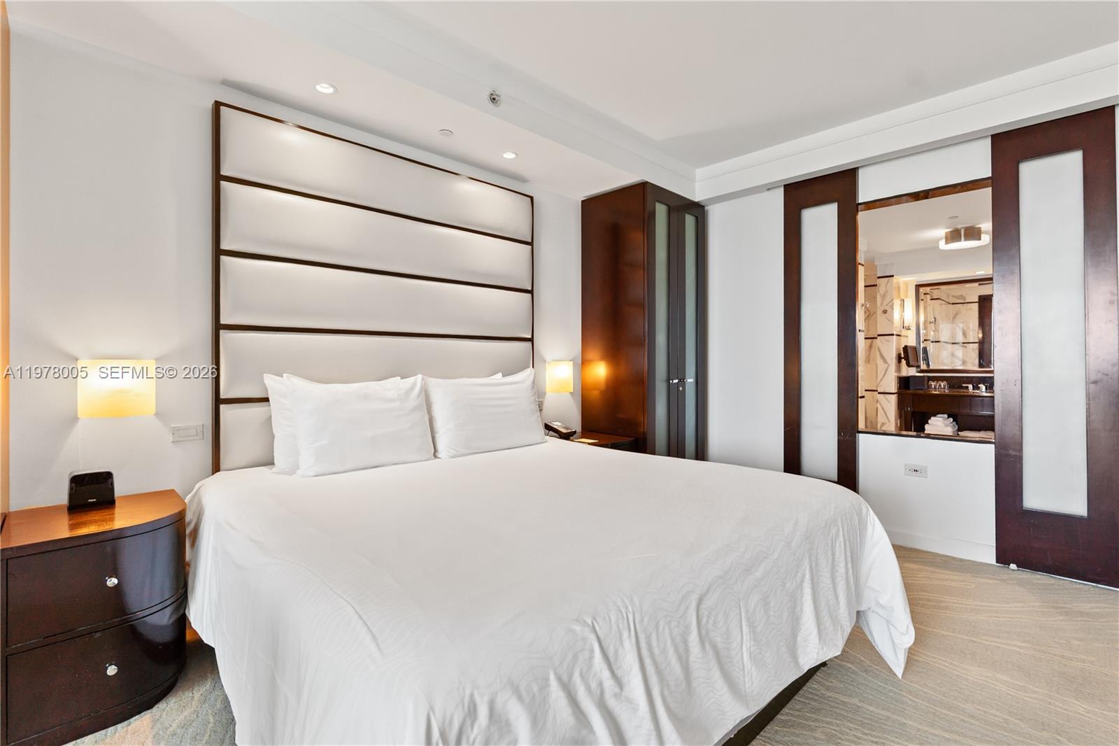 FONTAINEBLEAU III - Residential