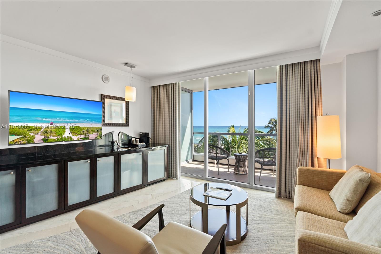 FONTAINEBLEAU III - Residential