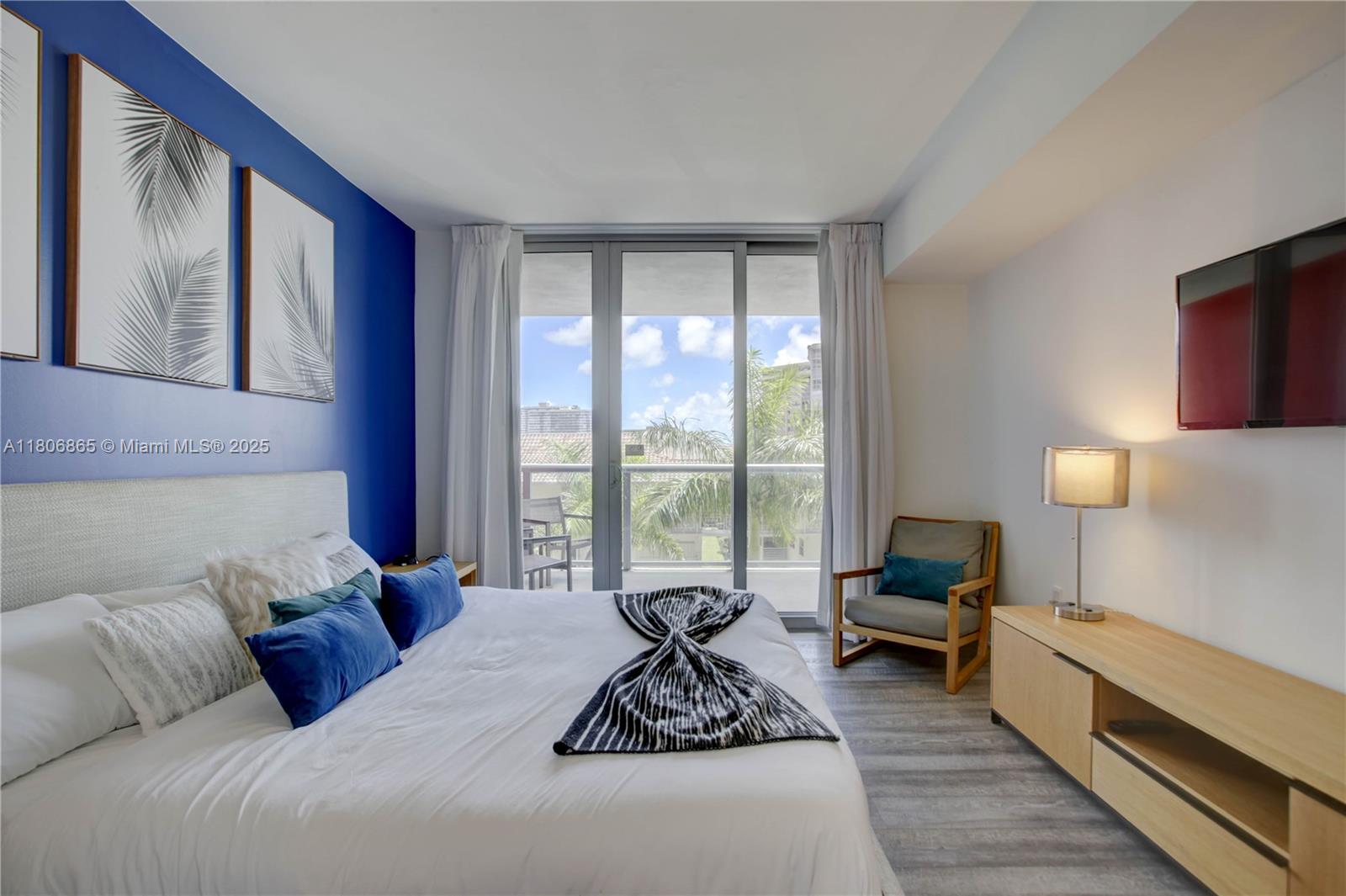 BEACHWALK CONDOMINIUM - Residential