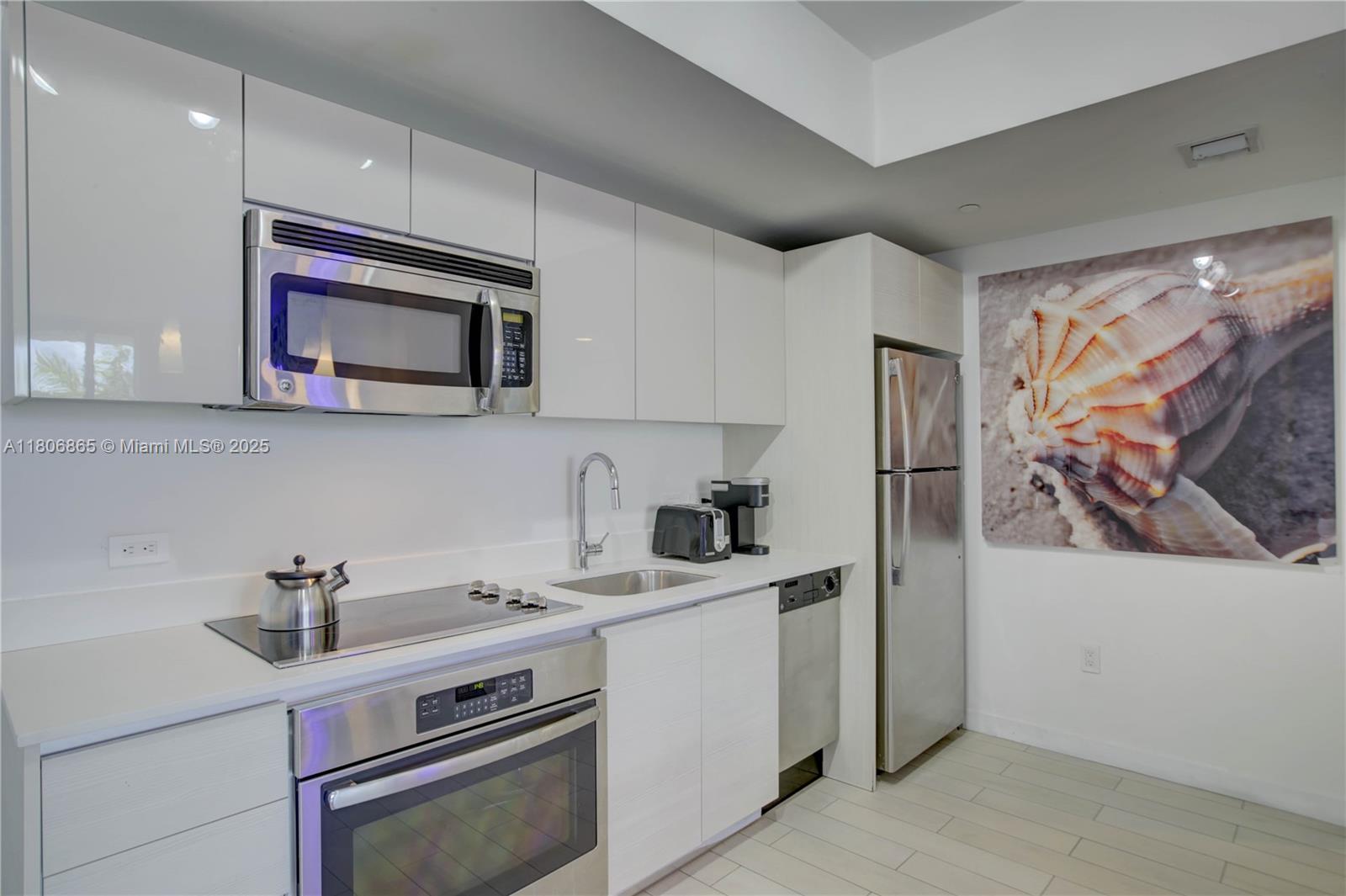 BEACHWALK CONDOMINIUM - Residential