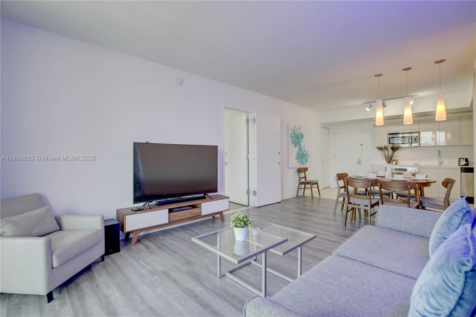 BEACHWALK CONDOMINIUM - Residential