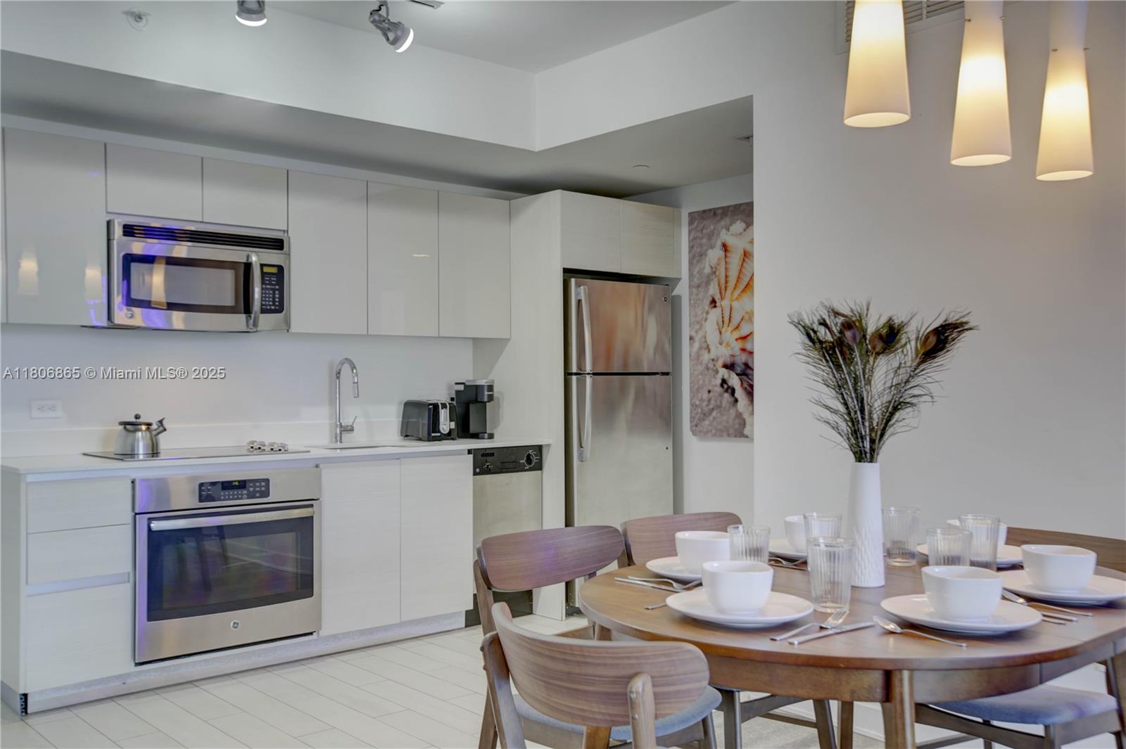 BEACHWALK CONDOMINIUM - Residential