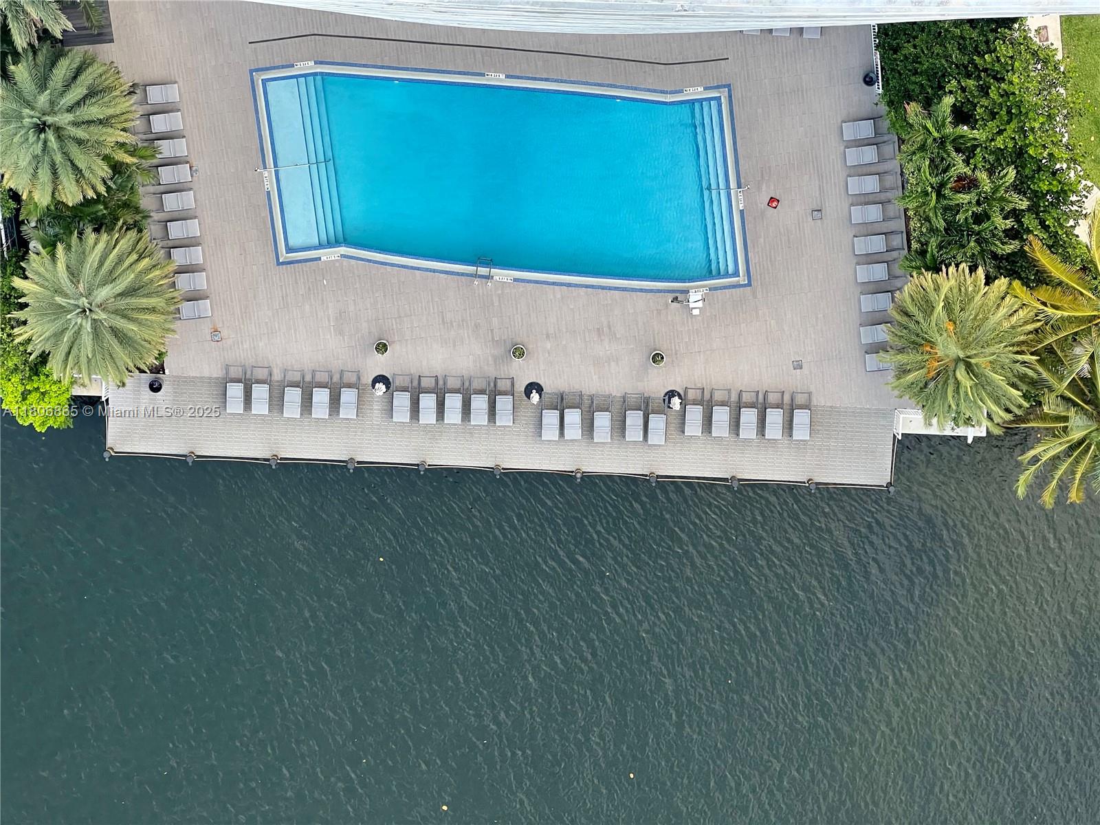 BEACHWALK CONDOMINIUM - Residential