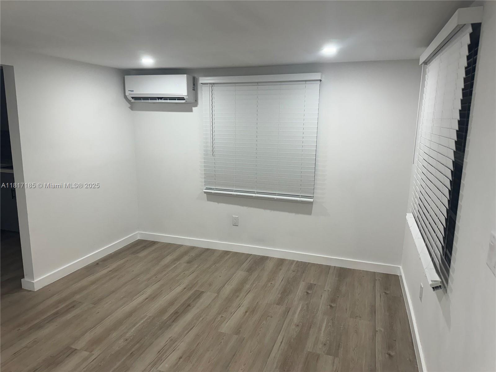 SEVENTH AVE PARK - Residential Lease