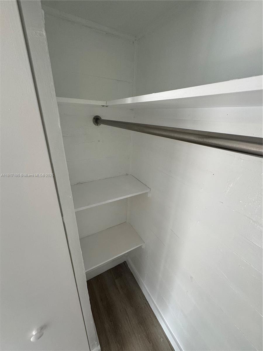 SEVENTH AVE PARK - Residential Lease